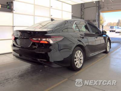 2024 Toyota Camry LE - zdjęcie 4 z 19 - miniatura