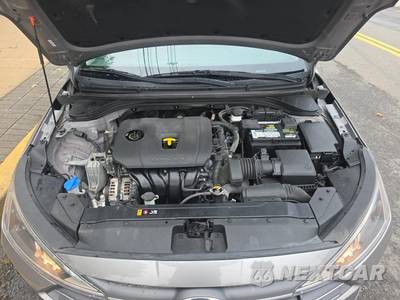 2020 Hyundai Elantra Value Edition Sedan - zdjęcie 19 z 24 - miniatura