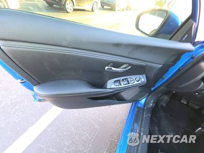2022 Nissan Sentra SV - zdjęcie 9 z 27 - miniatura