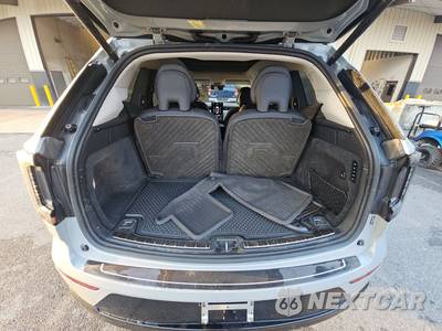 2025 Volvo EX90 Twin Motor Performance Ultra 6-Passenger - zdjęcie 17 z 23 - miniatura