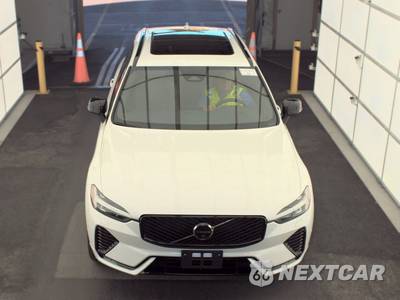 2026 Volvo XC60 B5 Plus - zdjęcie 2 z 21 - miniatura