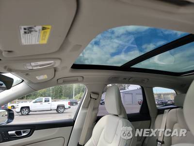 2026 Volvo XC60 B5 Ultra - zdjęcie 17 z 20 - miniatura