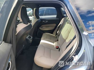 2026 Volvo XC60 B5 Plus - zdjęcie 13 z 23 - miniatura