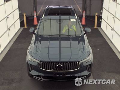 2026 Volvo XC90 B6 Plus 7-Passenger - zdjęcie 2 z 26 - miniatura