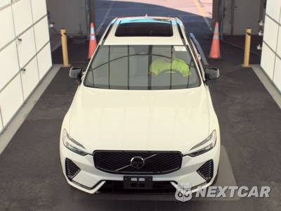 2026 Volvo XC60 B5 Plus - zdjęcie 2 z 21 - miniatura