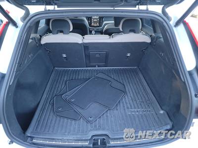 2026 Volvo XC60 B5 Plus - zdjęcie 16 z 21 - miniatura
