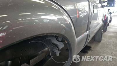 2015 Ford Super Duty F-250 Lariat Crew Cab Medium Bed - zdjęcie 24 z 34 - miniatura