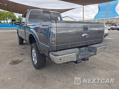 2015 Ford Super Duty F-250 Lariat Crew Cab Medium Bed - zdjęcie 6 z 34 - miniatura