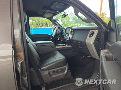 2015 Ford Super Duty F-250 Lariat Crew Cab Medium Bed - zdjęcie 8 z 34 - miniatura