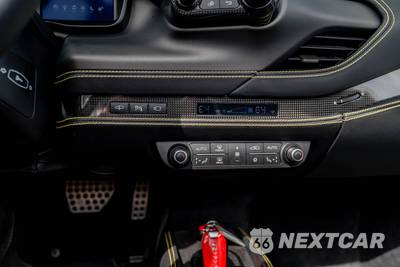 2023 Ferrari F8 Spider Convertible - zdjęcie 130 z 137 - miniatura