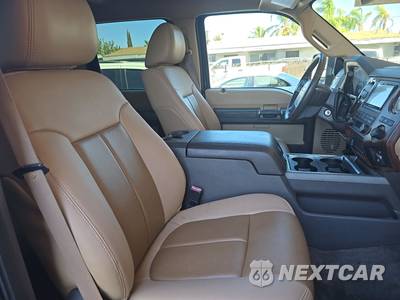 2011 Ford Super Duty F-250 Lariat Crew Cab Medium Bed - zdjęcie 8 z 27 - miniatura