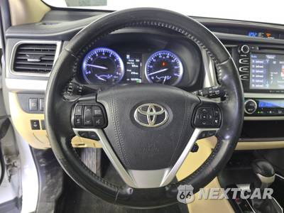 2019 Toyota Highlander XLE - zdjęcie 10 z 47 - miniatura