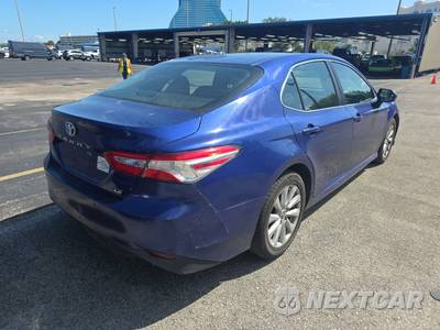 2018 Toyota Camry LE - zdjęcie 4 z 31 - miniatura