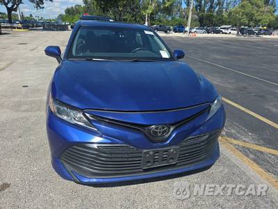 2018 Toyota Camry LE - zdjęcie 2 z 31 - miniatura