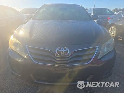 2011 Toyota Camry LE - zdjęcie 2 z 33 - miniatura