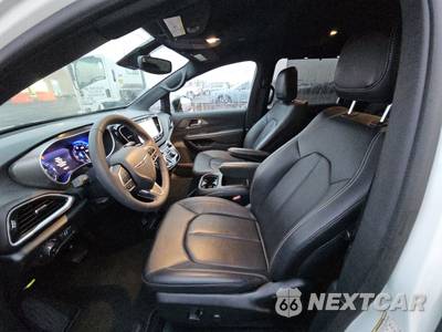 2026 Chrysler Pacifica Select 121.6" WB - zdjęcie 7 z 28 - miniatura