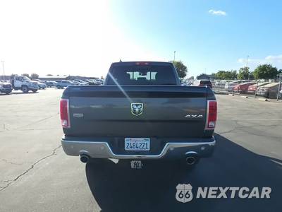 2016 Ram 1500 Laramie Extended Cab Medium Bed - zdjęcie 5 z 10 - miniatura