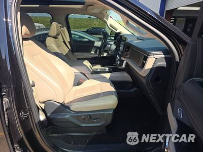2024 Ford Expedition Limited - zdjęcie 8 z 22 - miniatura