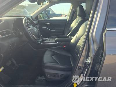 2022 Toyota Highlander XLE - zdjęcie 7 z 29 - miniatura