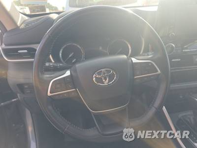 2022 Toyota Highlander XLE - zdjęcie 10 z 29 - miniatura