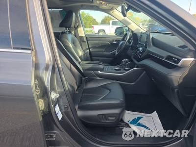 2022 Toyota Highlander XLE - zdjęcie 8 z 29 - miniatura