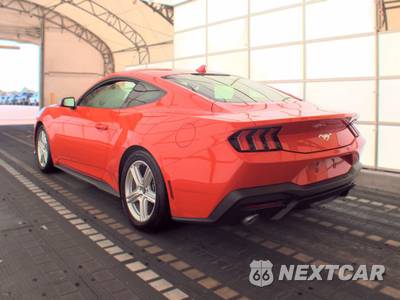 2026 Ford Mustang EcoBoost Premium Coupe - zdjęcie 6 z 24 - miniatura