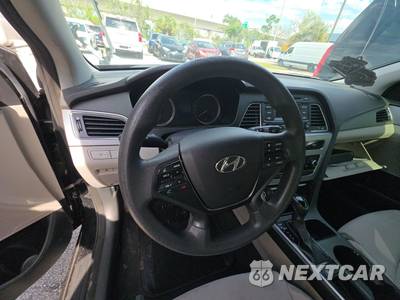 2015 Hyundai Sonata SE - zdjęcie 10 z 38 - miniatura