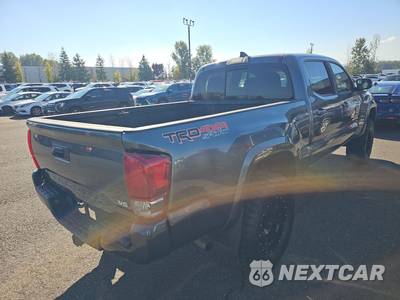 2017 Toyota Tacoma TRD Sport Crew Cab Medium Bed - zdjęcie 4 z 53 - miniatura