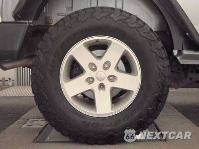 2017 Jeep Wrangler Unlimited Sport - zdjęcie 11 z 24 - miniatura