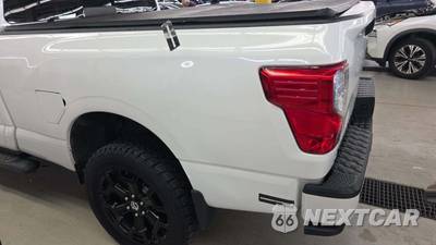 2019 Nissan TITAN XD SV Crew Cab Medium Bed - zdjęcie 25 z 31 - miniatura