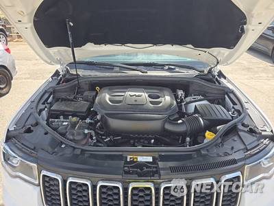 2021 Jeep Grand Cherokee Laredo E Edition - zdjęcie 15 z 32 - miniatura