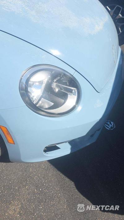 2015 Volkswagen Beetle Convertible 1.8T w/Sound & Navigation - zdjęcie 34 z 38 - miniatura