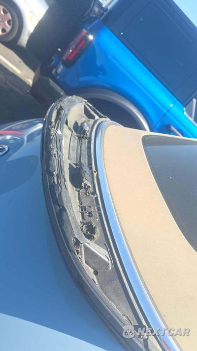 2015 Volkswagen Beetle Convertible 1.8T w/Sound & Navigation - zdjęcie 35 z 38 - miniatura