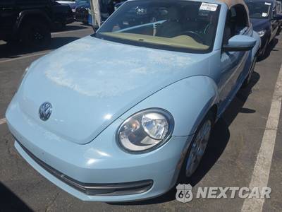 2015 Volkswagen Beetle Convertible 1.8T w/Sound & Navigation