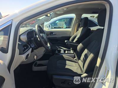 2021 Chrysler Pacifica Touring 121.6" WB - zdjęcie 7 z 24 - miniatura