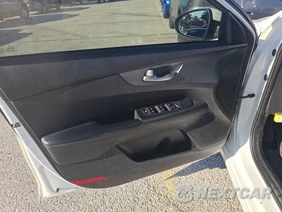 2021 Kia Forte LXS - zdjęcie 9 z 21 - miniatura