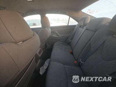 2010 Toyota Camry SE - zdjęcie 13 z 33 - miniatura