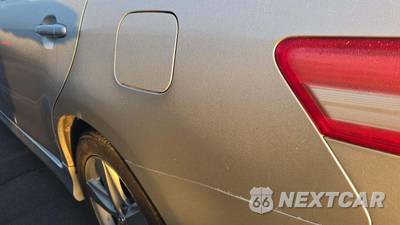 2010 Toyota Camry SE - zdjęcie 32 z 33 - miniatura
