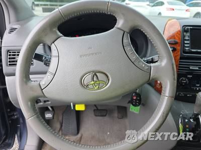 2010 Toyota Sienna XLE Minivan 7-Passenger 119.3" WB - zdjęcie 10 z 30 - miniatura
