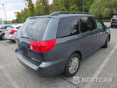 2010 Toyota Sienna XLE Minivan 7-Passenger 119.3" WB - zdjęcie 4 z 30 - miniatura