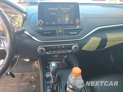 2019 Nissan Altima SR - zdjęcie 11 z 55 - miniatura