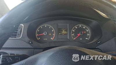 2011 Volkswagen Jetta Sedan SE - zdjęcie 30 z 32 - miniatura