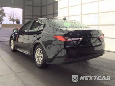 2026 Toyota Camry LE - zdjęcie 6 z 21 - miniatura