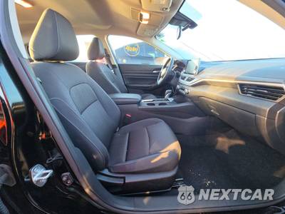 2025 Nissan Altima SV - zdjęcie 8 z 22 - miniatura