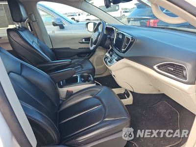 2023 Chrysler Pacifica Touring L 121.6" WB - zdjęcie 8 z 37 - miniatura