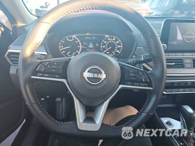 2025 Nissan Altima SR - zdjęcie 10 z 23 - miniatura