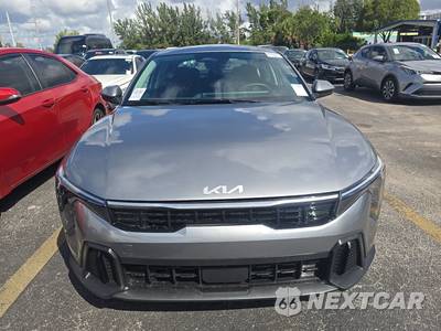 2025 Kia K4 LXS - zdjęcie 2 z 18 - miniatura