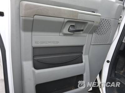 2012 Ford E-250 Commercial Cargo Van 138.0" WB - zdjęcie 9 z 42 - miniatura