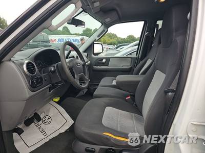 2004 Ford Expedition XLS - zdjęcie 7 z 30 - miniatura