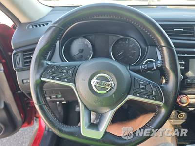 2017 Nissan Rogue SV - zdjęcie 10 z 33 - miniatura